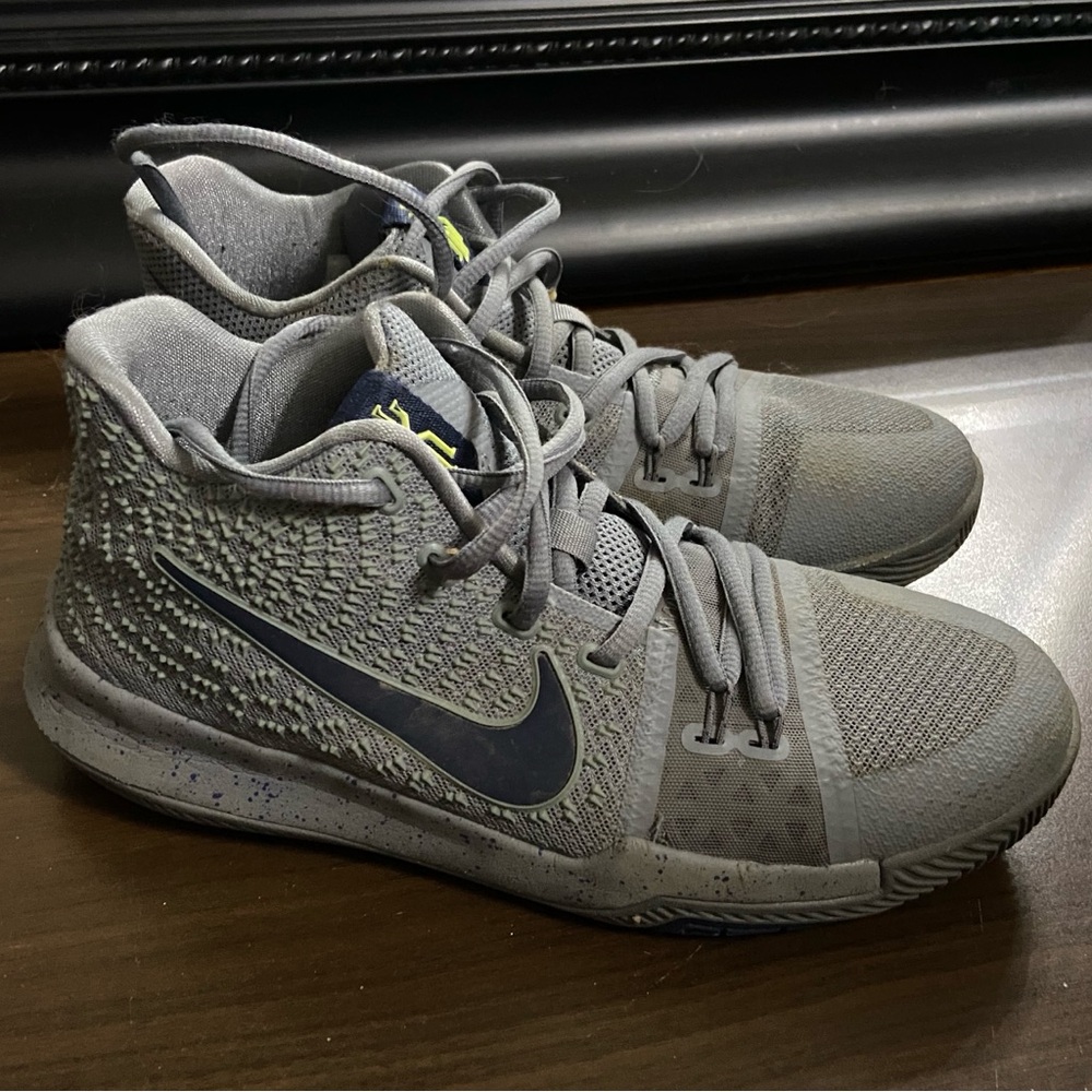 Nike - Kyrie Azurie Elizabeth in Cool Grey Color